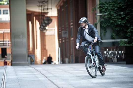Mit dem Projekt Bike and Business fördern Unternehmen durch Mitarbeiterfahrräder den Umstieg vom PKW aufs Rad.